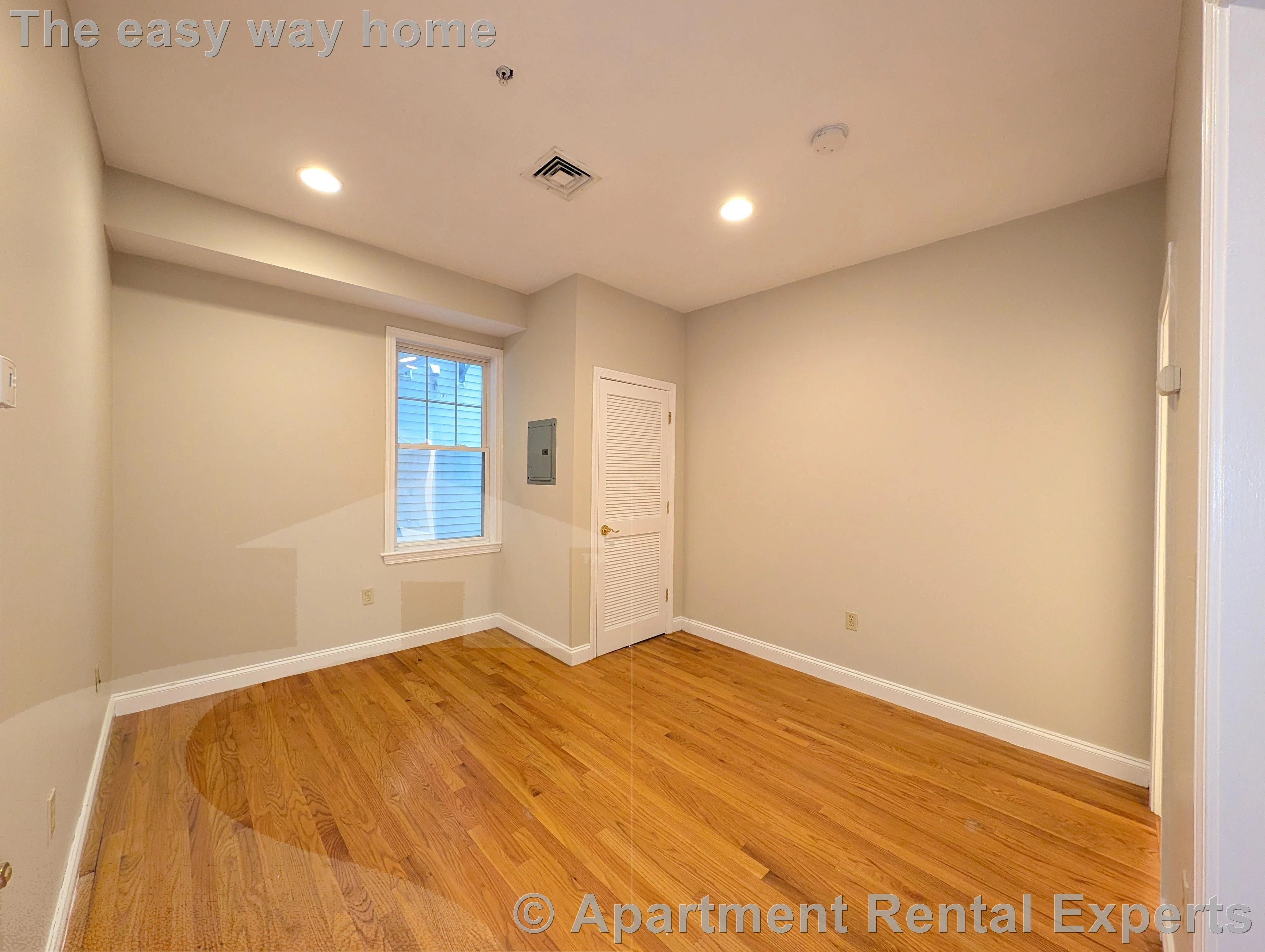 466 Green St, Central Square