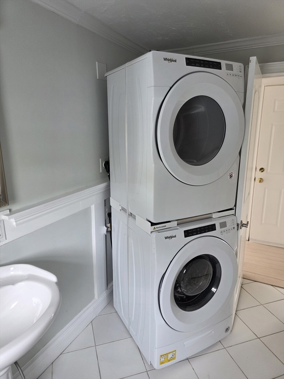 17 Robert St, Fitchburg