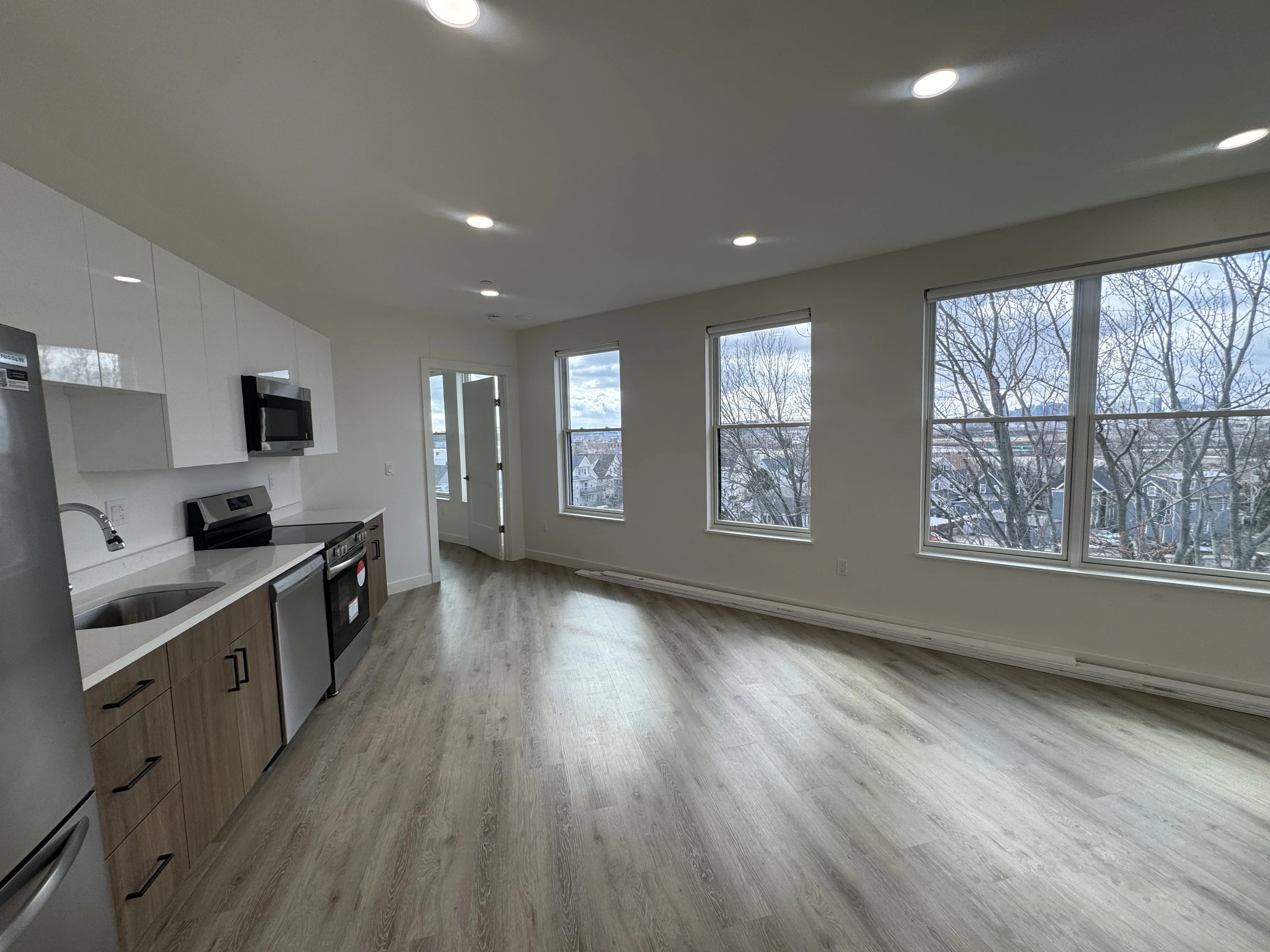 319 Broadway, Everett