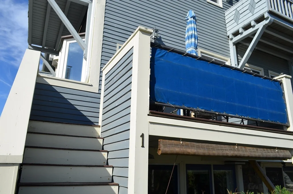 5 Pirate's Ln, East Gloucester