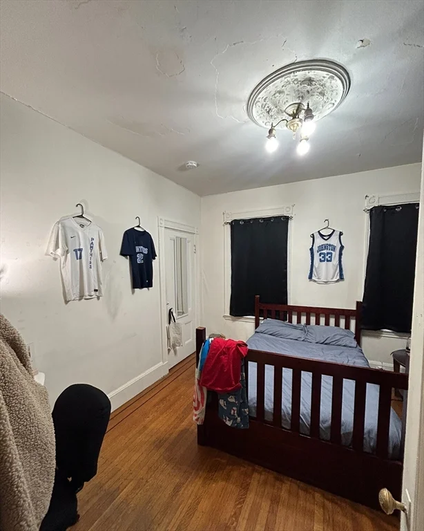 17 Hillside St, Mission Hill