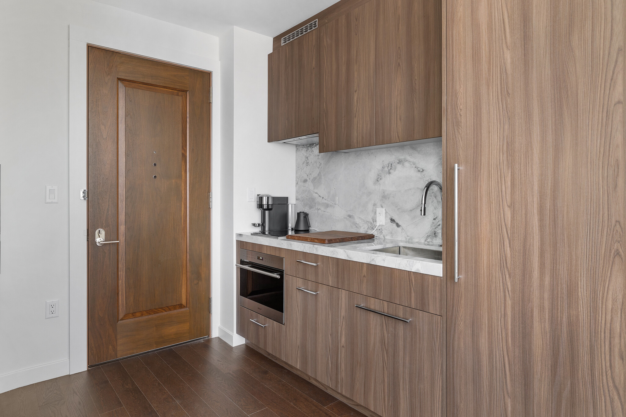 430 Stuart St, Back Bay