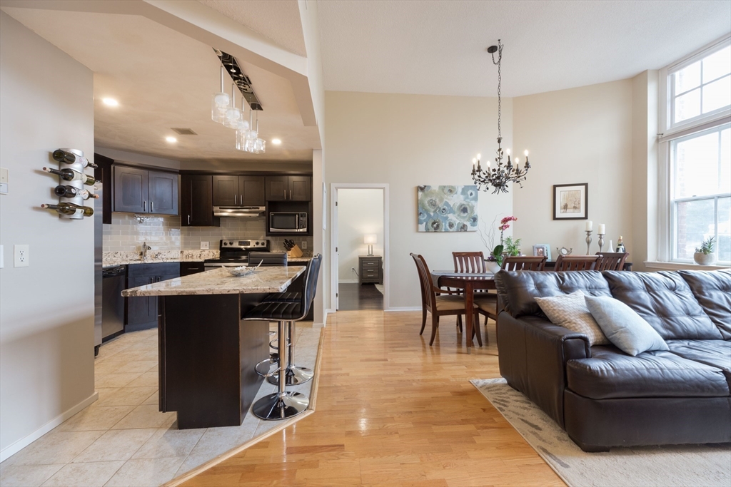 51 Pettee St, Newton Upper Falls