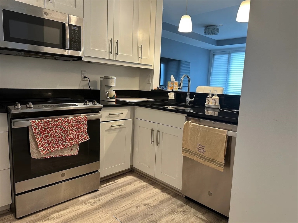 100 Station Landing, Wellington