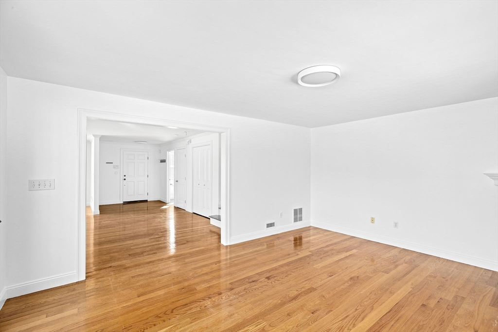 47 Fottler Rd, Hingham