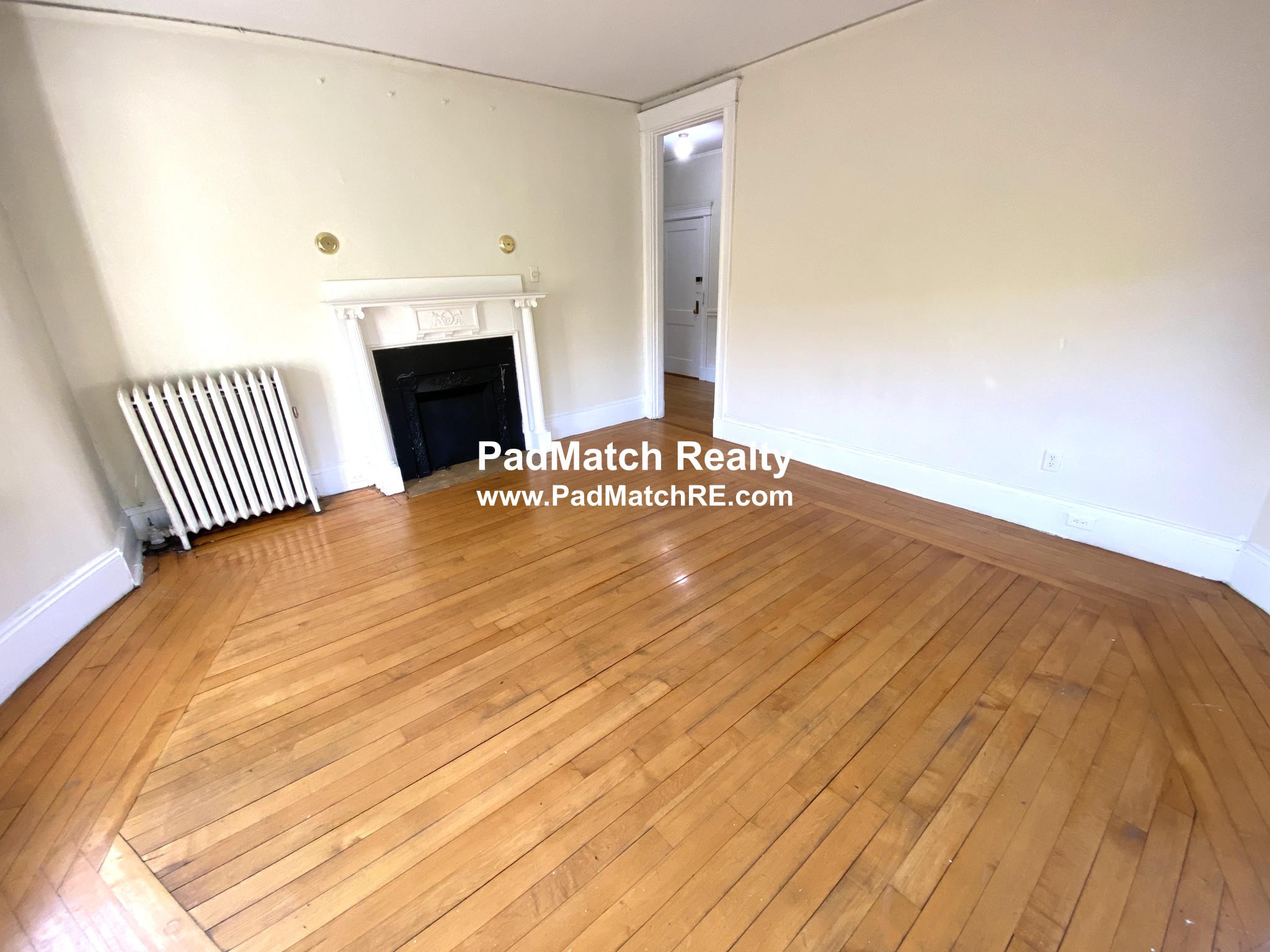 1822 Beacon St, Brookline