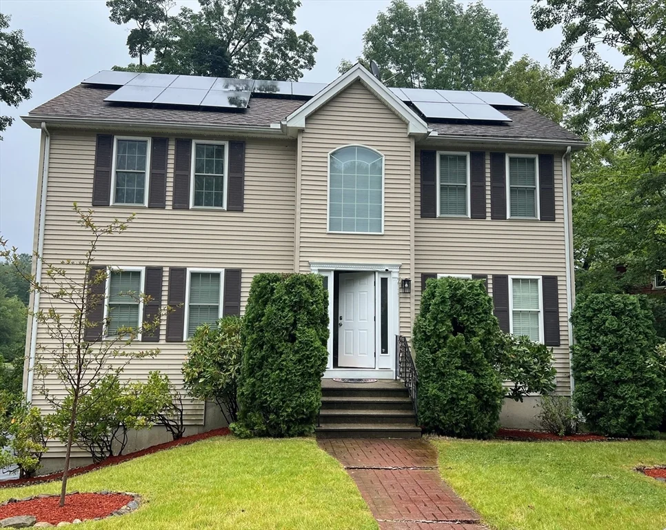 142 Olean St, Tatnuck