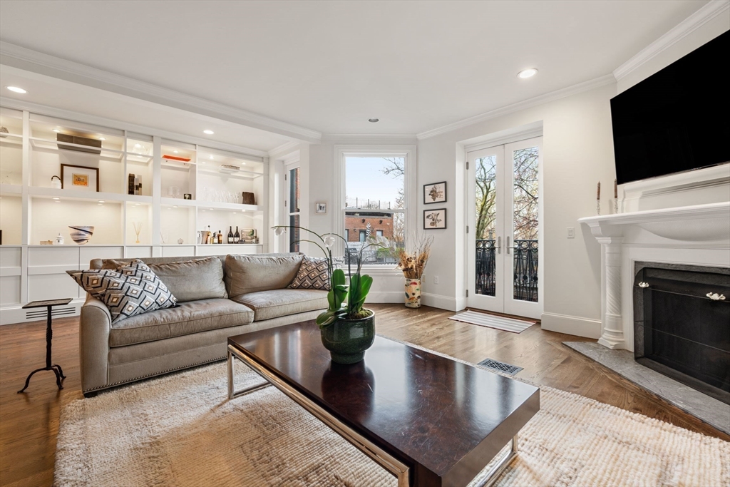 408 Beacon St, Back Bay