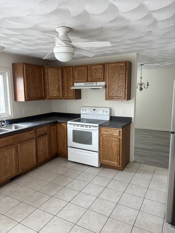 13 Navajo Rd, Worcester