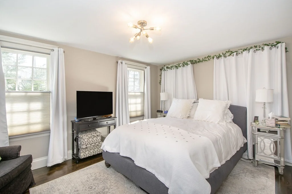 108-110 Elm St, Cohasset