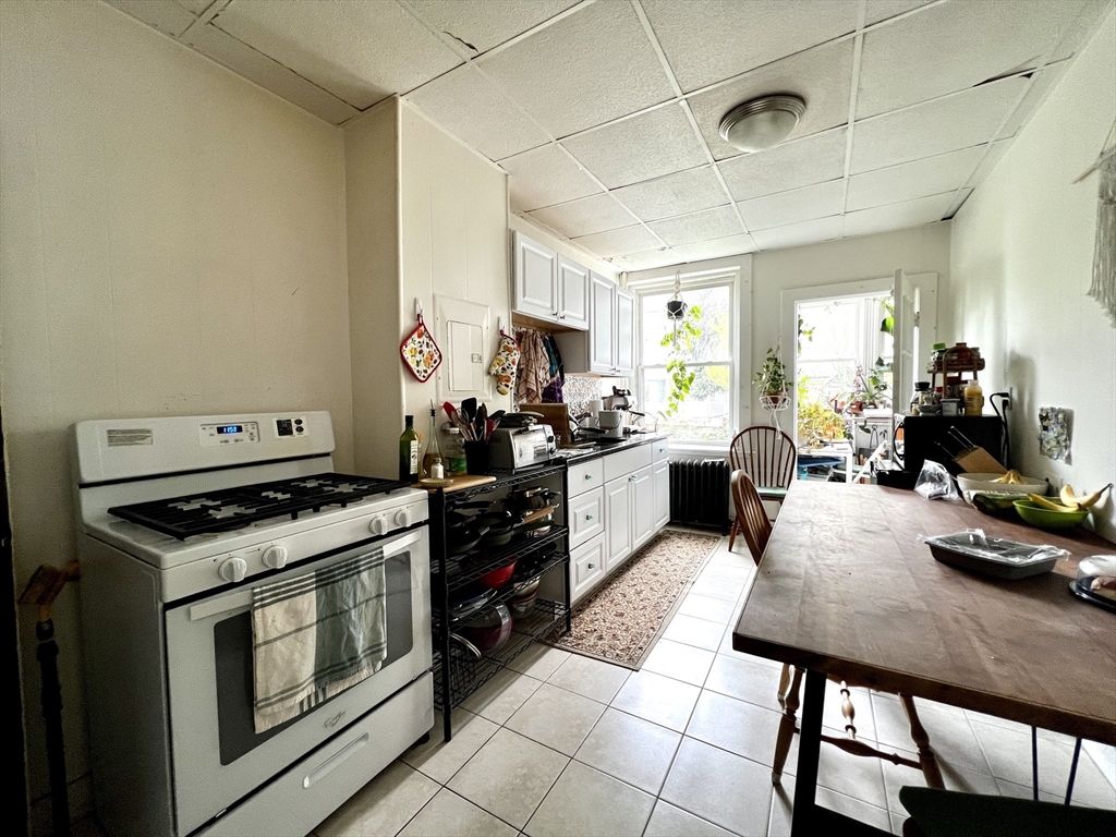 144 Coolidge St, Coolidge Corner