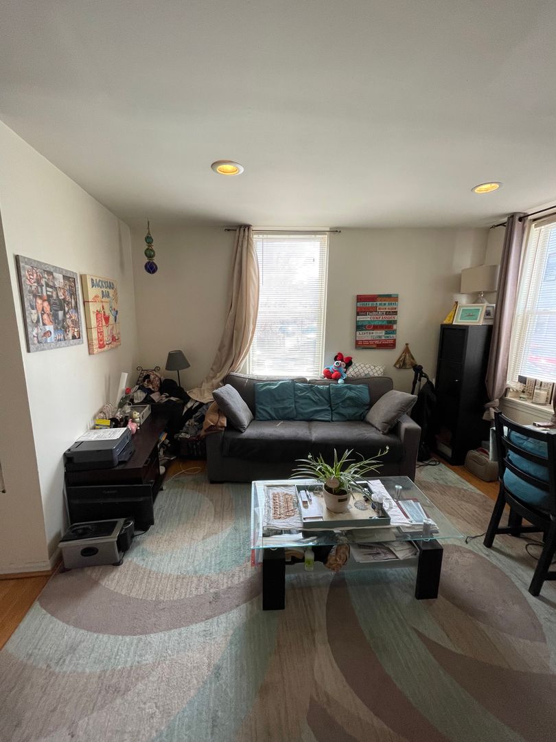 1 bed, 1 bath apartment for rent at 212 Maverick Unit 1, East Boston — photo 2 of 7