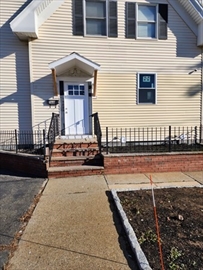 2 bed, 1 bath apartment for rent at 366 Broadway Unit 1, Lynn — photo 3 of 3