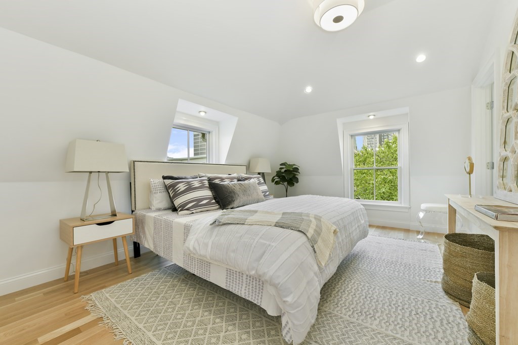 15 Pleasant St, Riverside