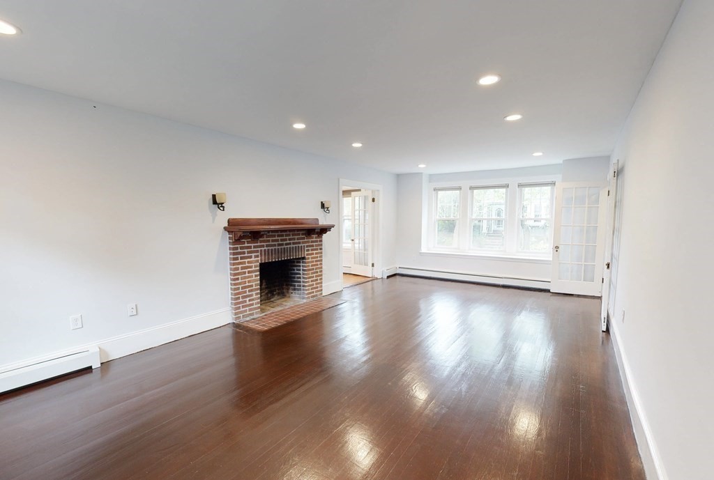 6 bed, 3.5 bath apartment for rent at 25 Adams St Unit 1, Coolidge Corner — photo 8 of 16