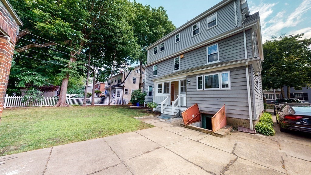 6 bed, 3.5 bath apartment for rent at 25 Adams St Unit 1, Coolidge Corner — photo 16 of 16