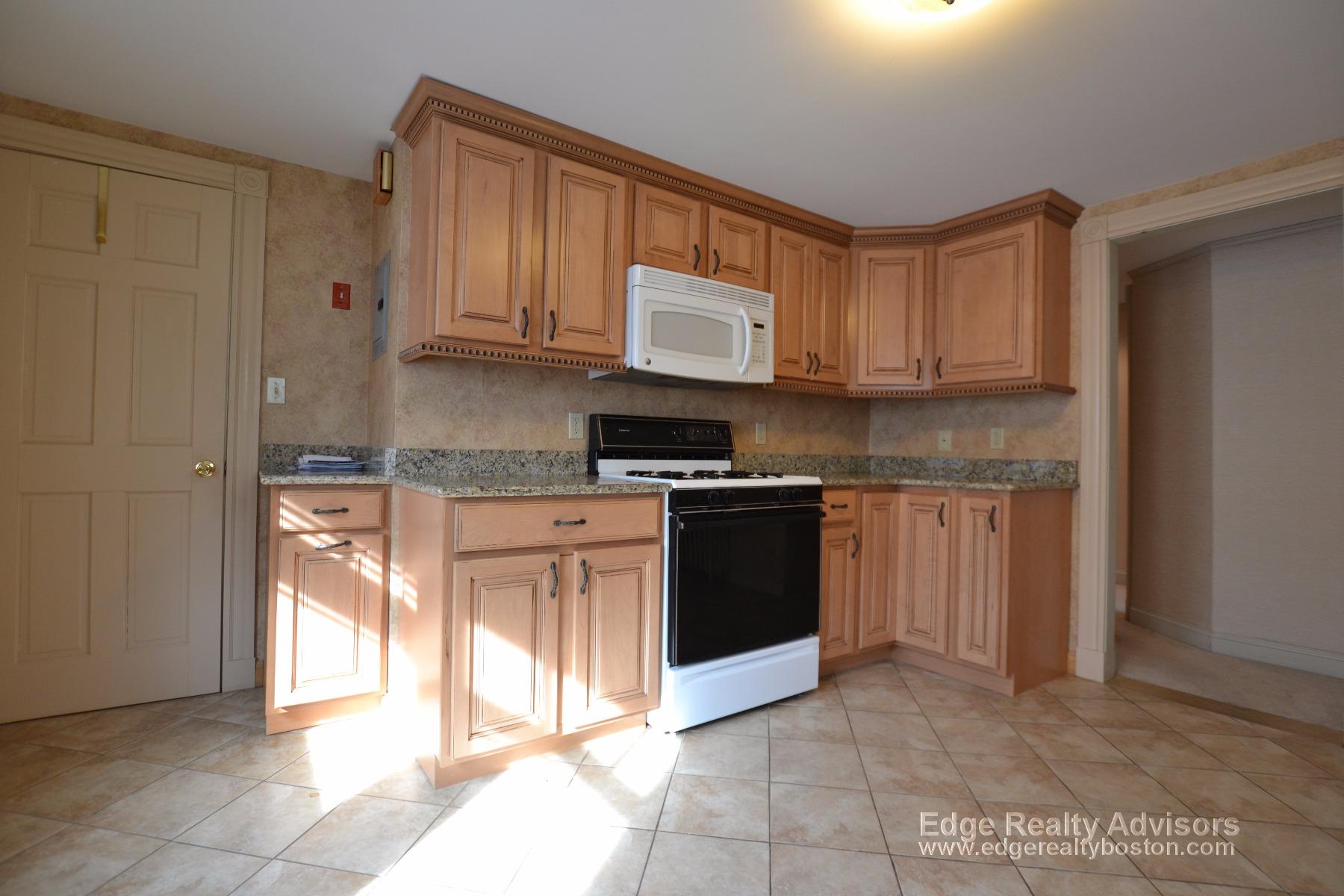 2 bed, 1 bath apartment for rent at 26 Shepard St Unit 2, Brighton — photo 3 of 9