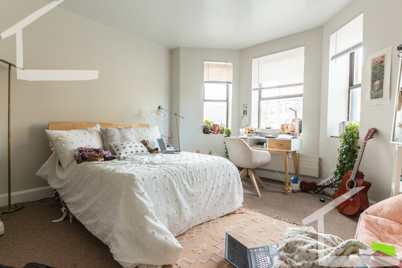 3 bed, 1 bath apartment for rent at 833 Beacon St Unit 8, Fenway — photo 5 of 5
