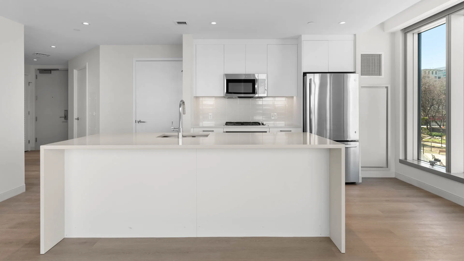 2 bed, 2 bath apartment for rent at 35 Lomasney Way Unit 5-D, West End — photo 2 of 27