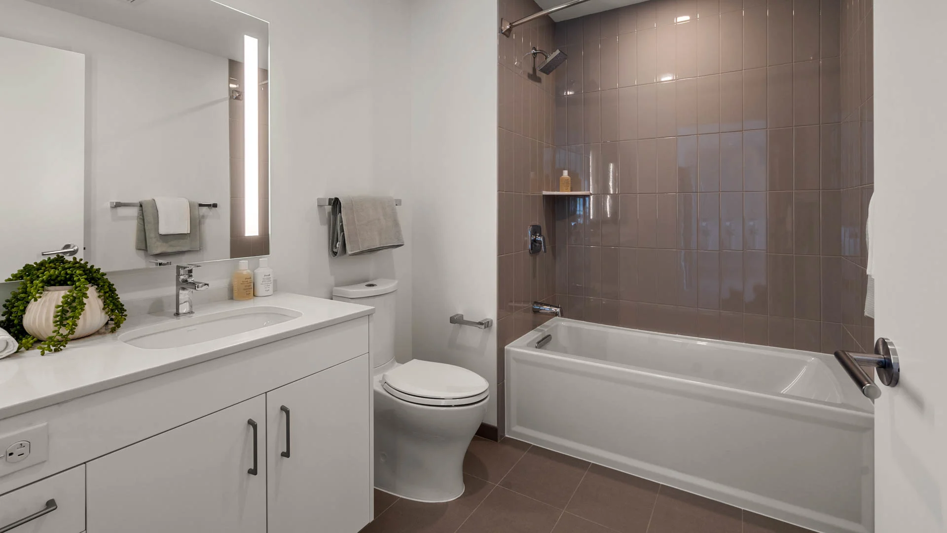 2 bed, 2 bath apartment for rent at 35 Lomasney Way Unit 5-D, West End — photo 10 of 27