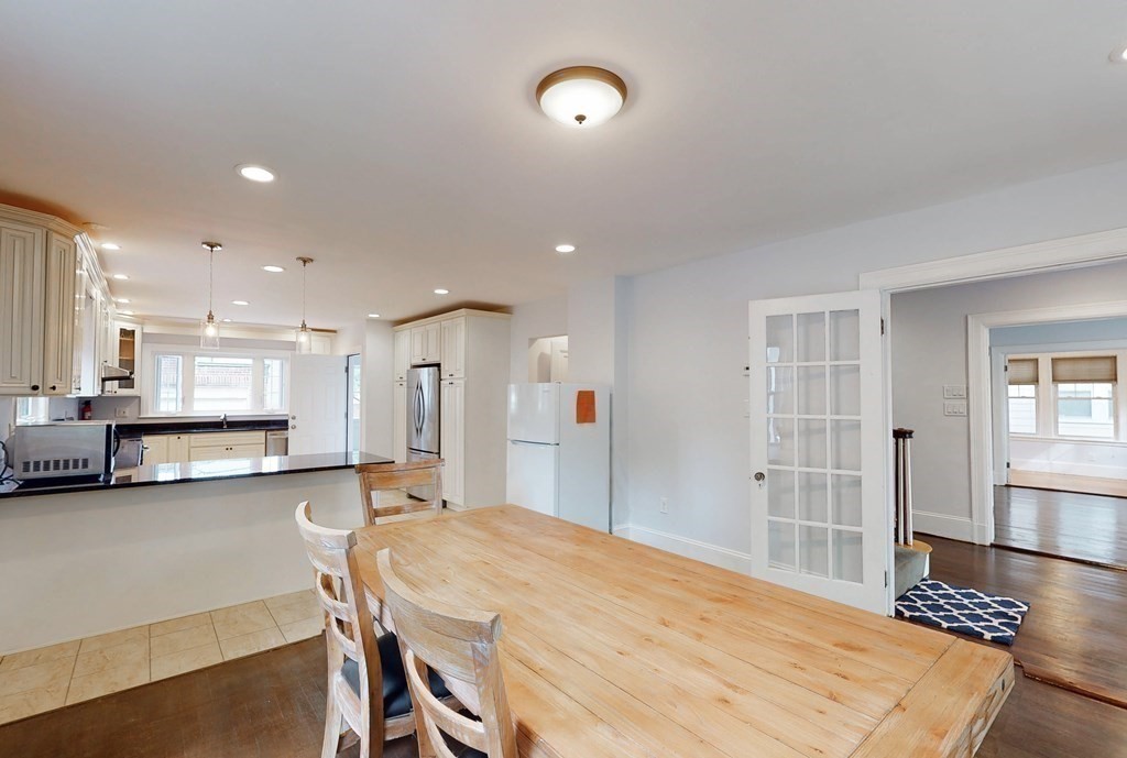 6 bed, 3.5 bath apartment for rent at 25 Adams St Unit 1, Coolidge Corner — photo 5 of 16