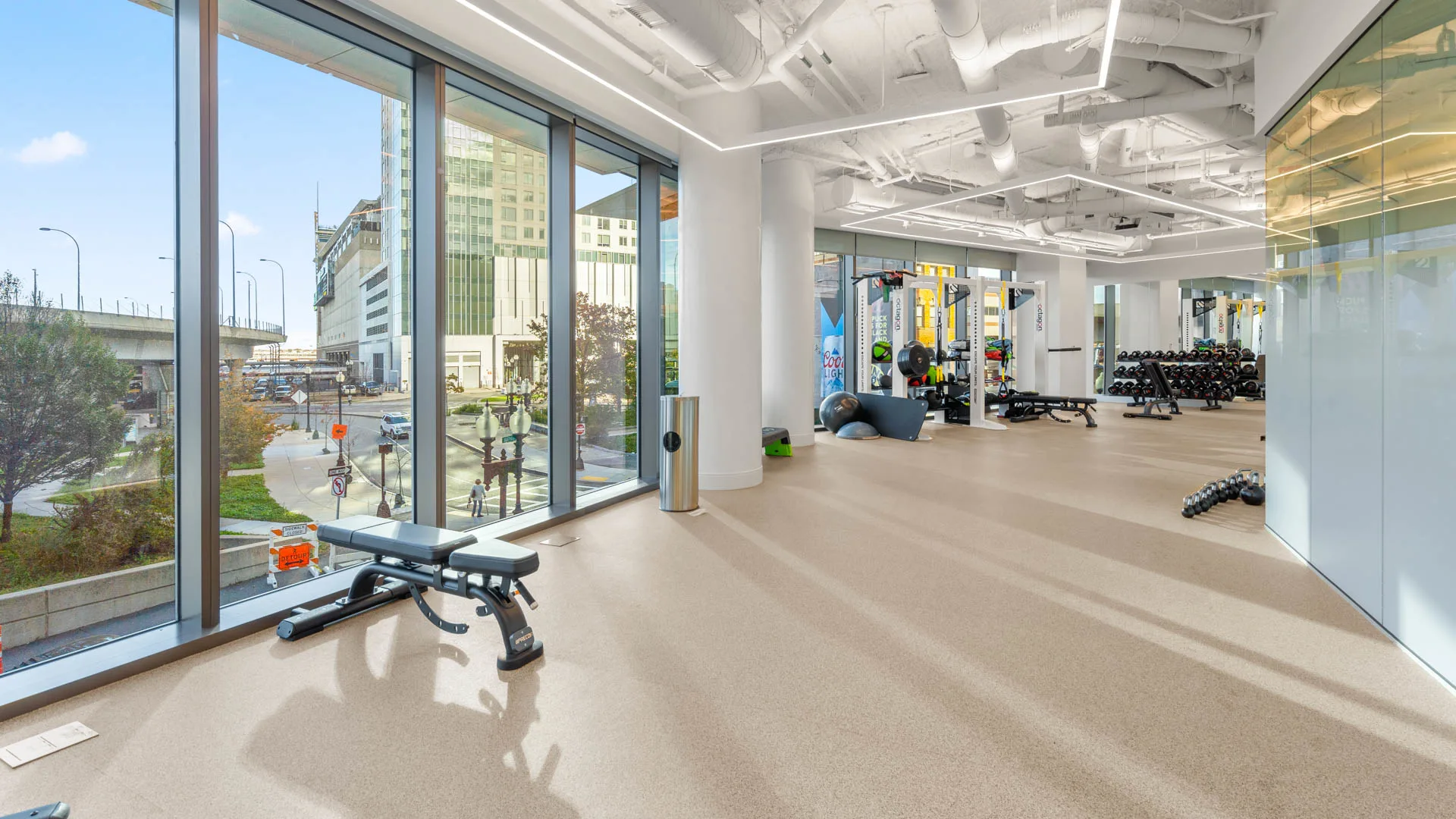 35 Lomasney Way, West End