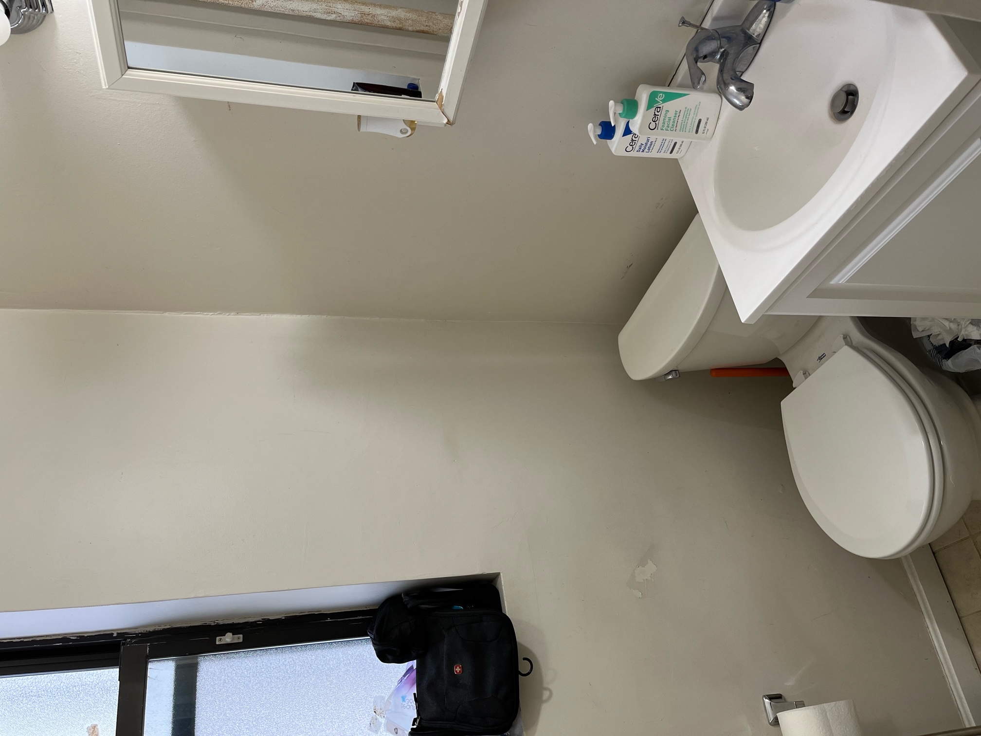 1 split bed, 1 bath apartment for rent at 27 Saint Lukes Rd Unit 6, Allston — photo 9 of 14
