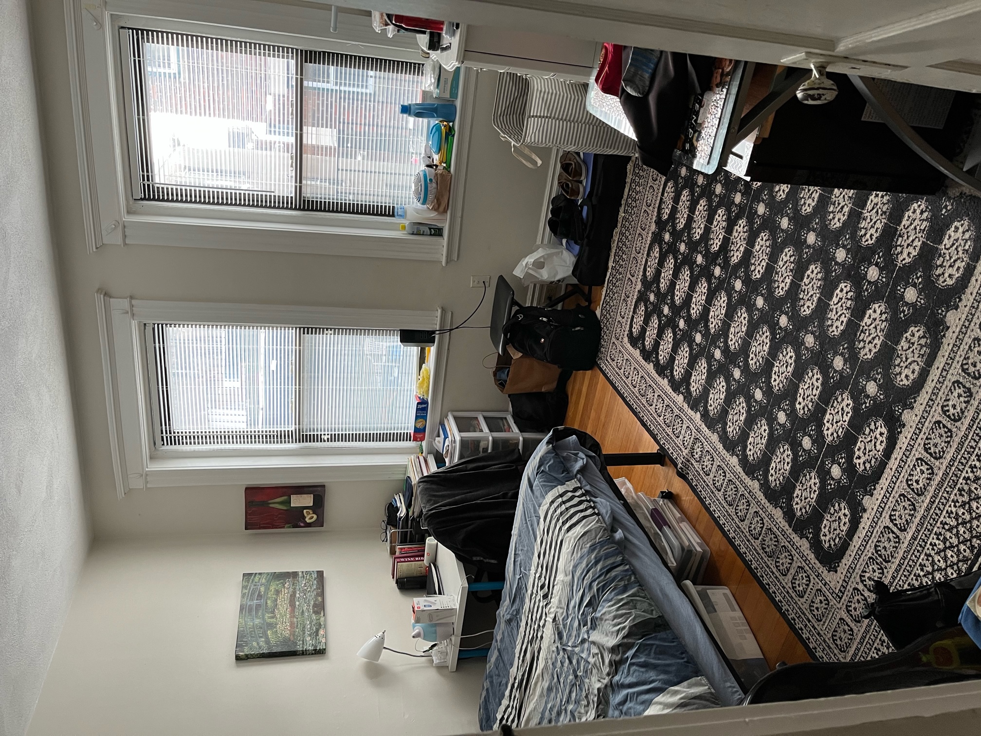 1 split bed, 1 bath apartment for rent at 27 Saint Lukes Rd Unit 6, Allston — photo 1 of 14