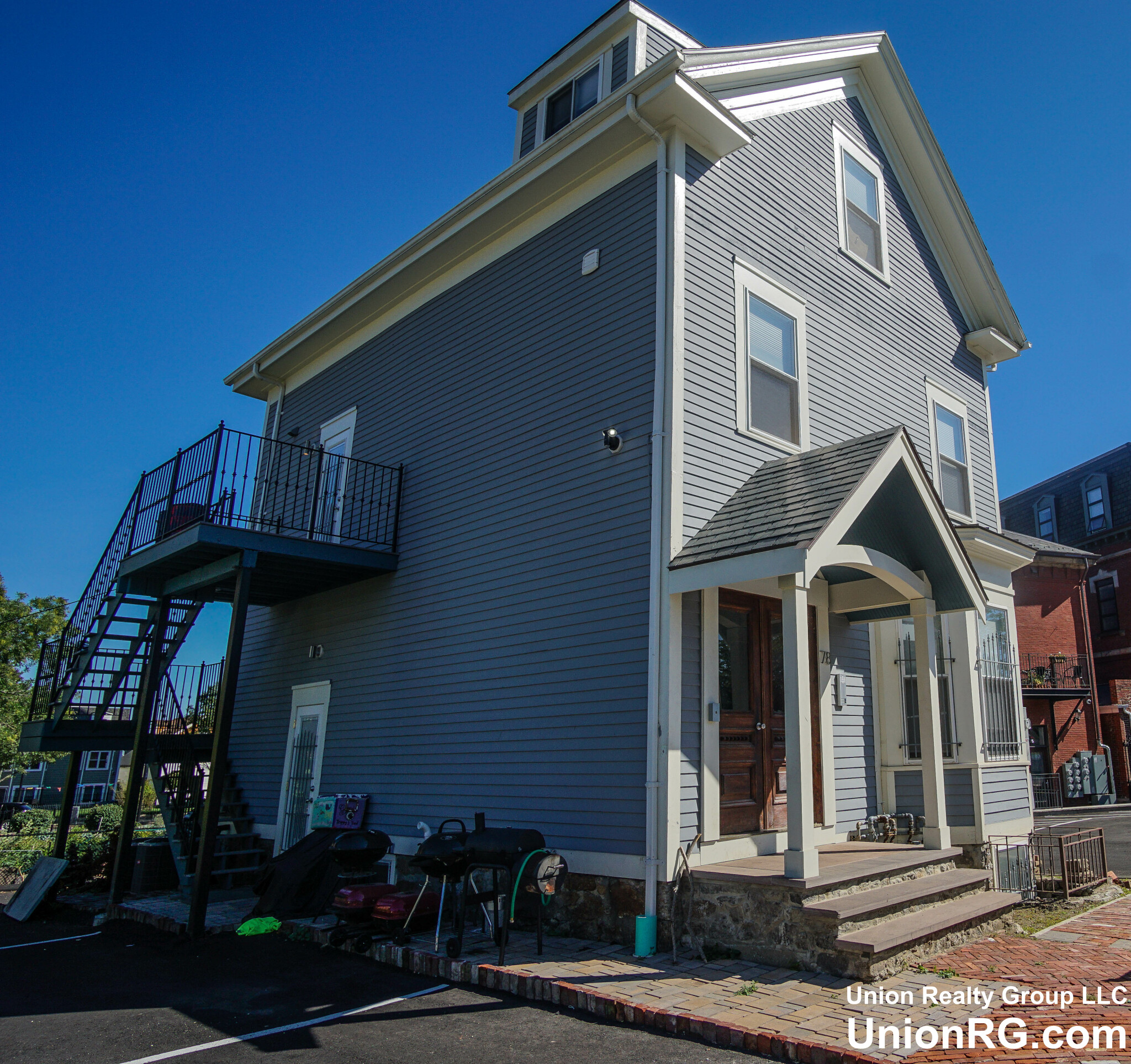 3 bed, 2 bath apartment for rent at 78 Forest St Unit 1, Roxbury — photo 2 of 36