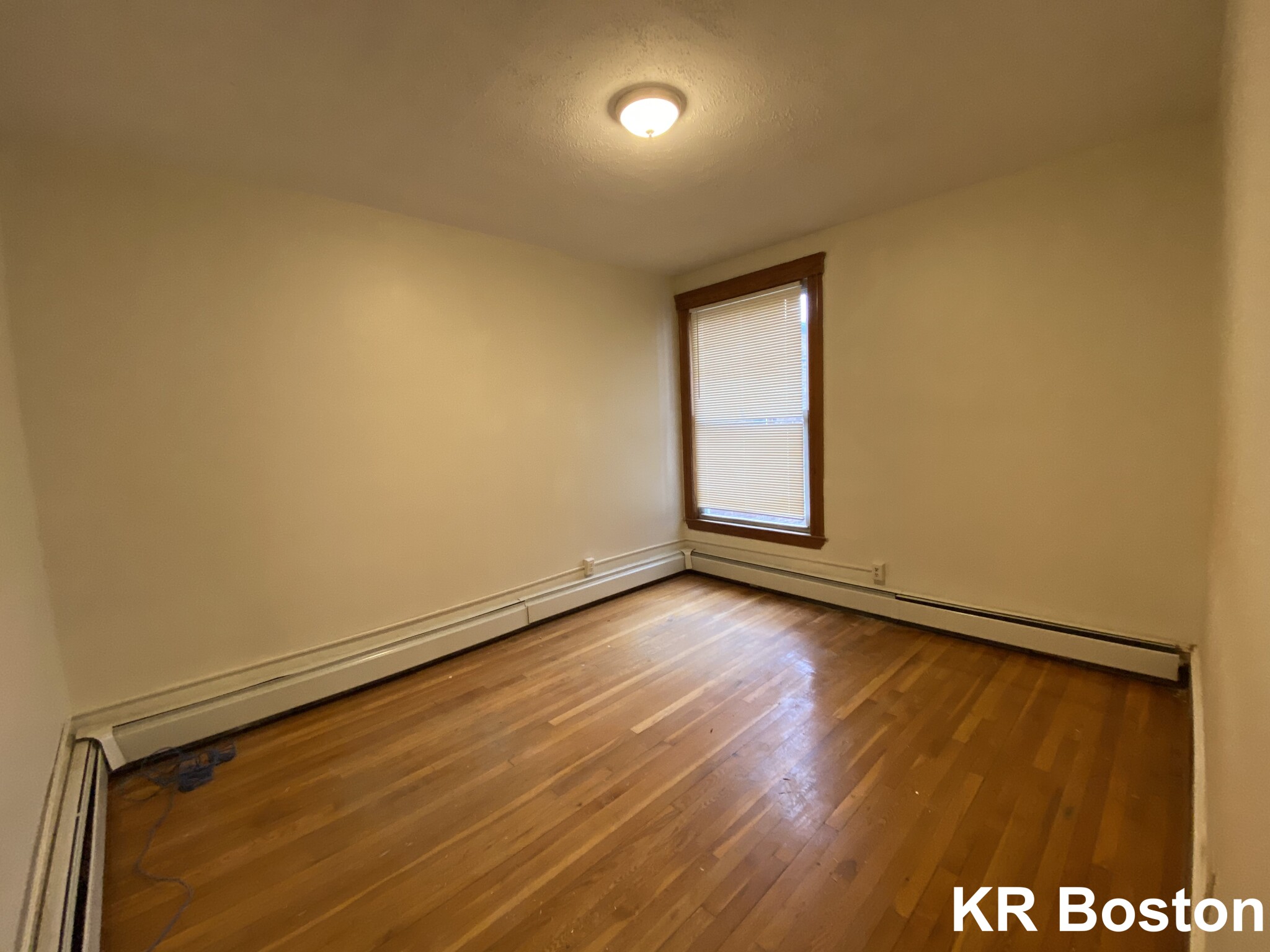 4 bed, 1.5 bath apartment for rent at 129 Glenville Ave Unit 1, Allston — photo 9 of 12