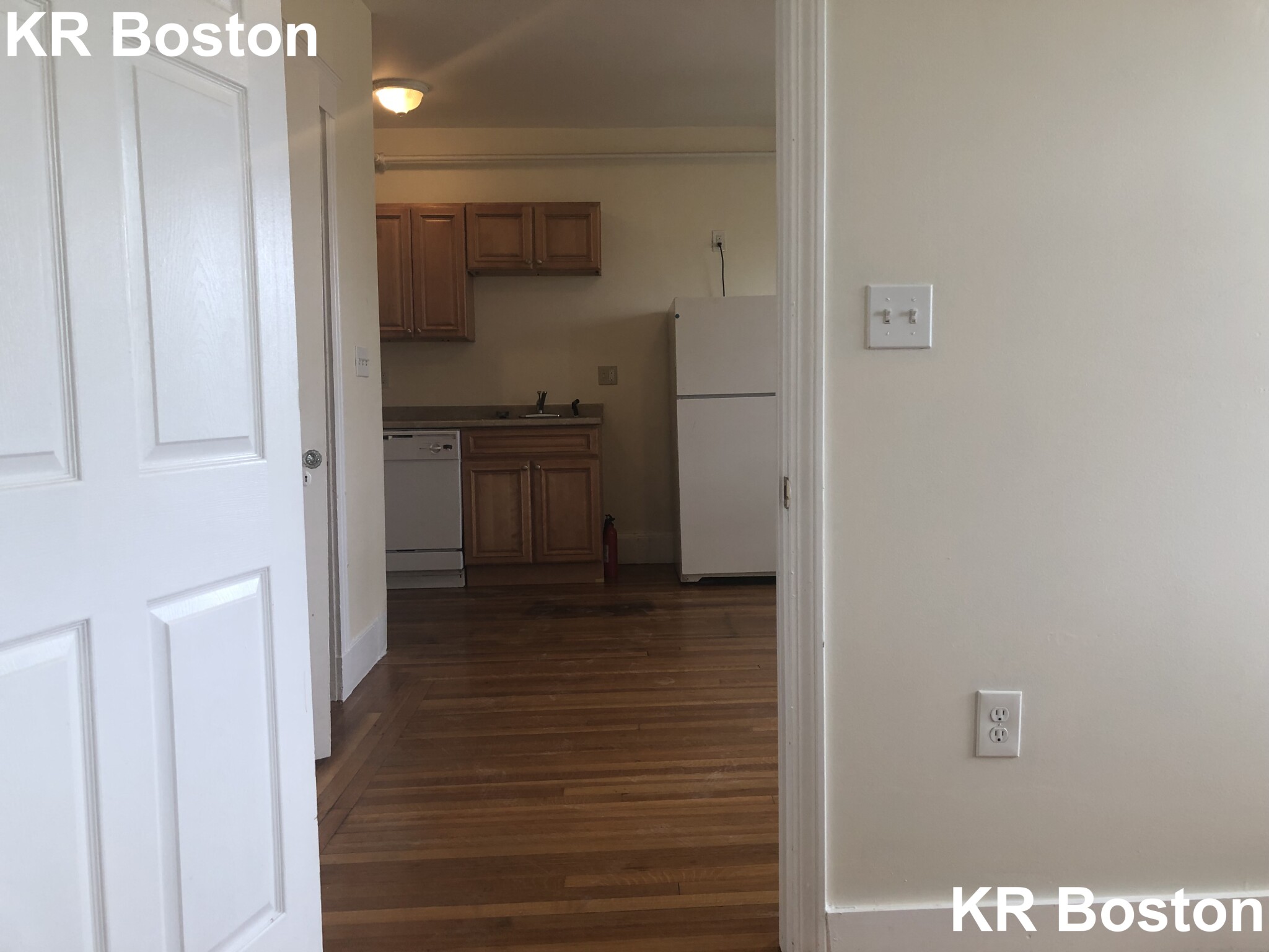 1 split bed, 1 bath apartment for rent at 1456 Commonwealth Ave Unit 18, Brighton — photo 3 of 7