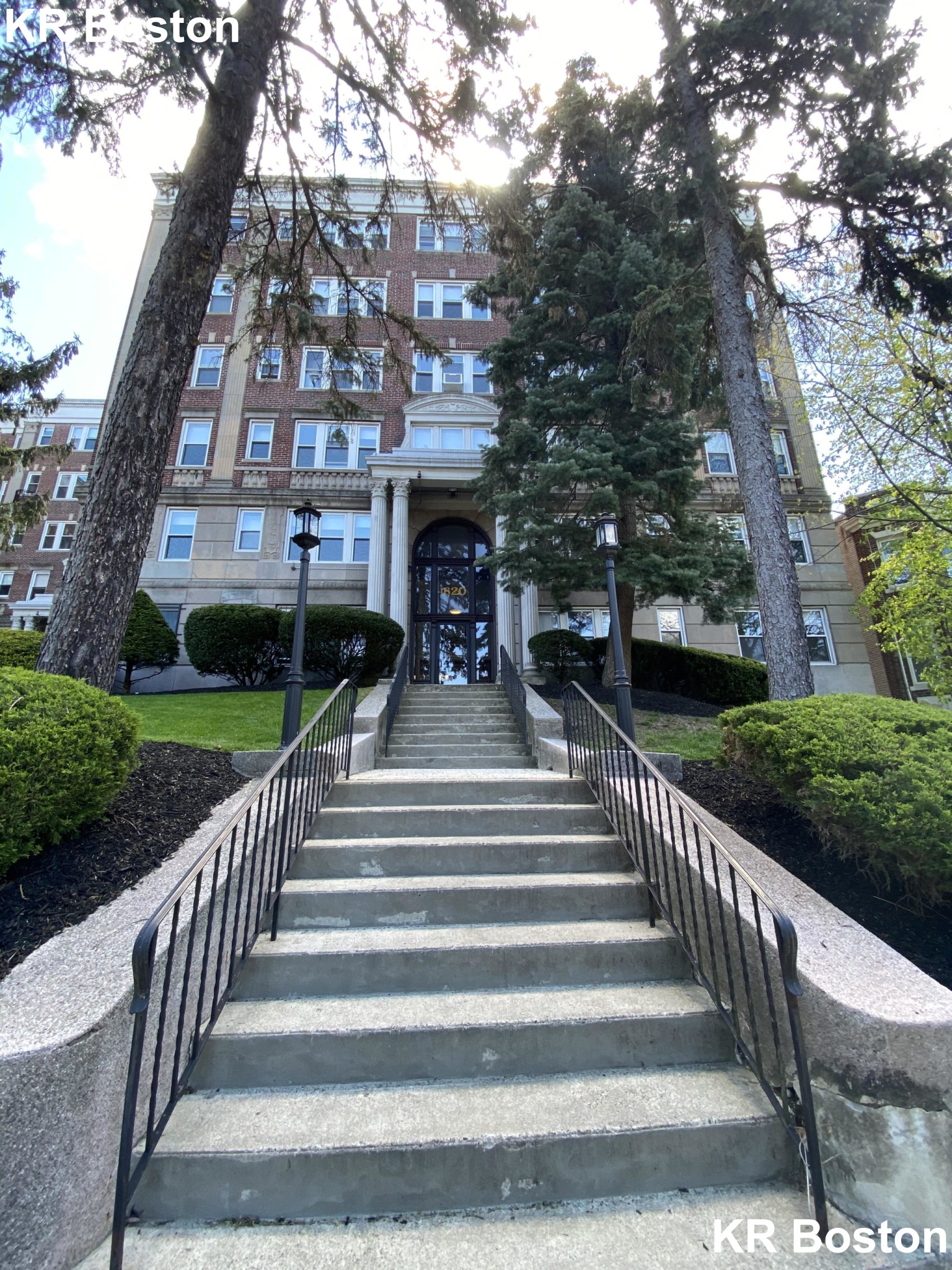 1 bed, 1 bath apartment for rent at 1826 Commonwealth Ave Unit 11, Brighton — photo 2 of 9