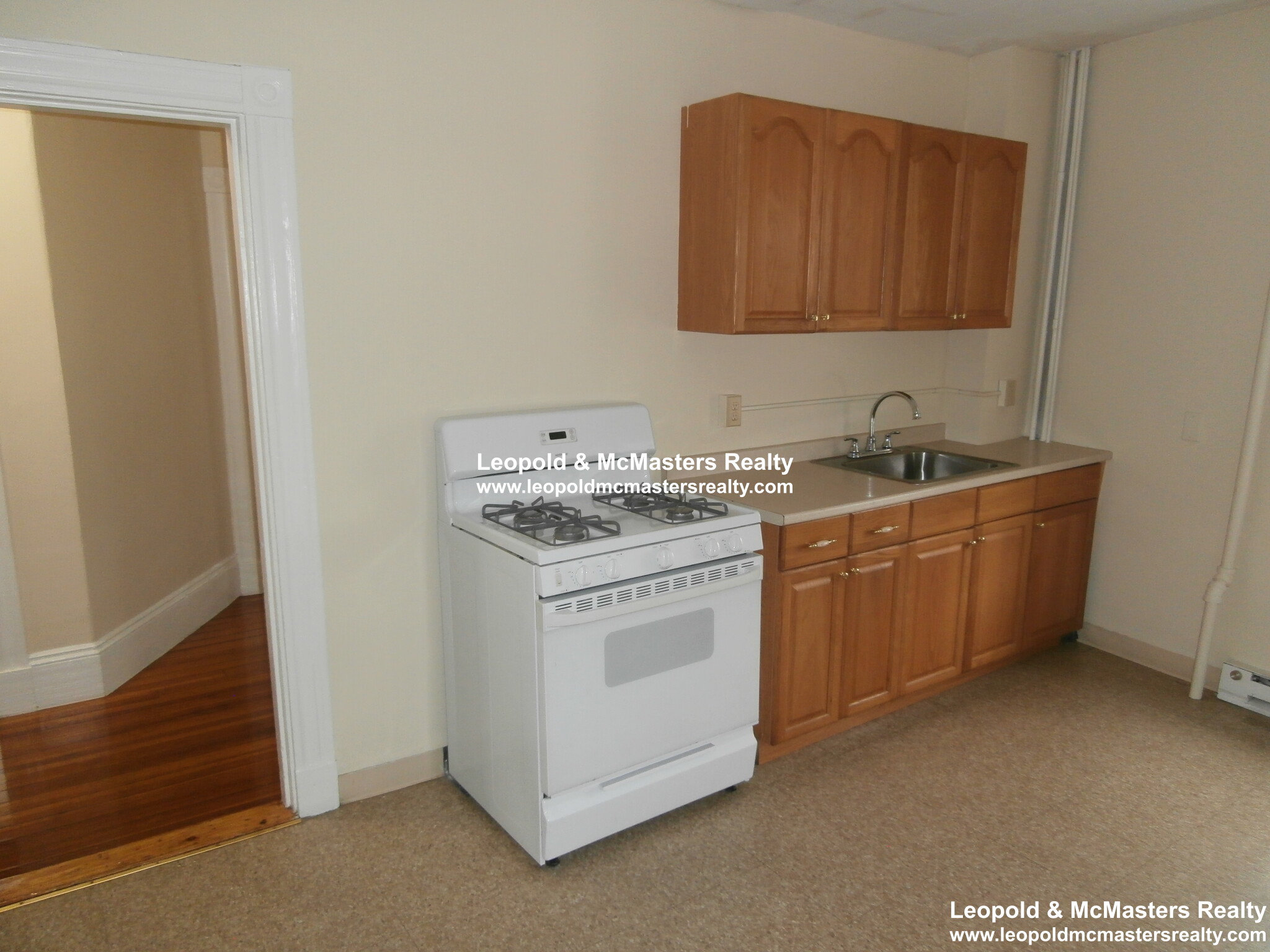 2 bed, 1 bath apartment for rent at 12 14 Walnut Pl Unit 3, Revere — photo 9 of 13
