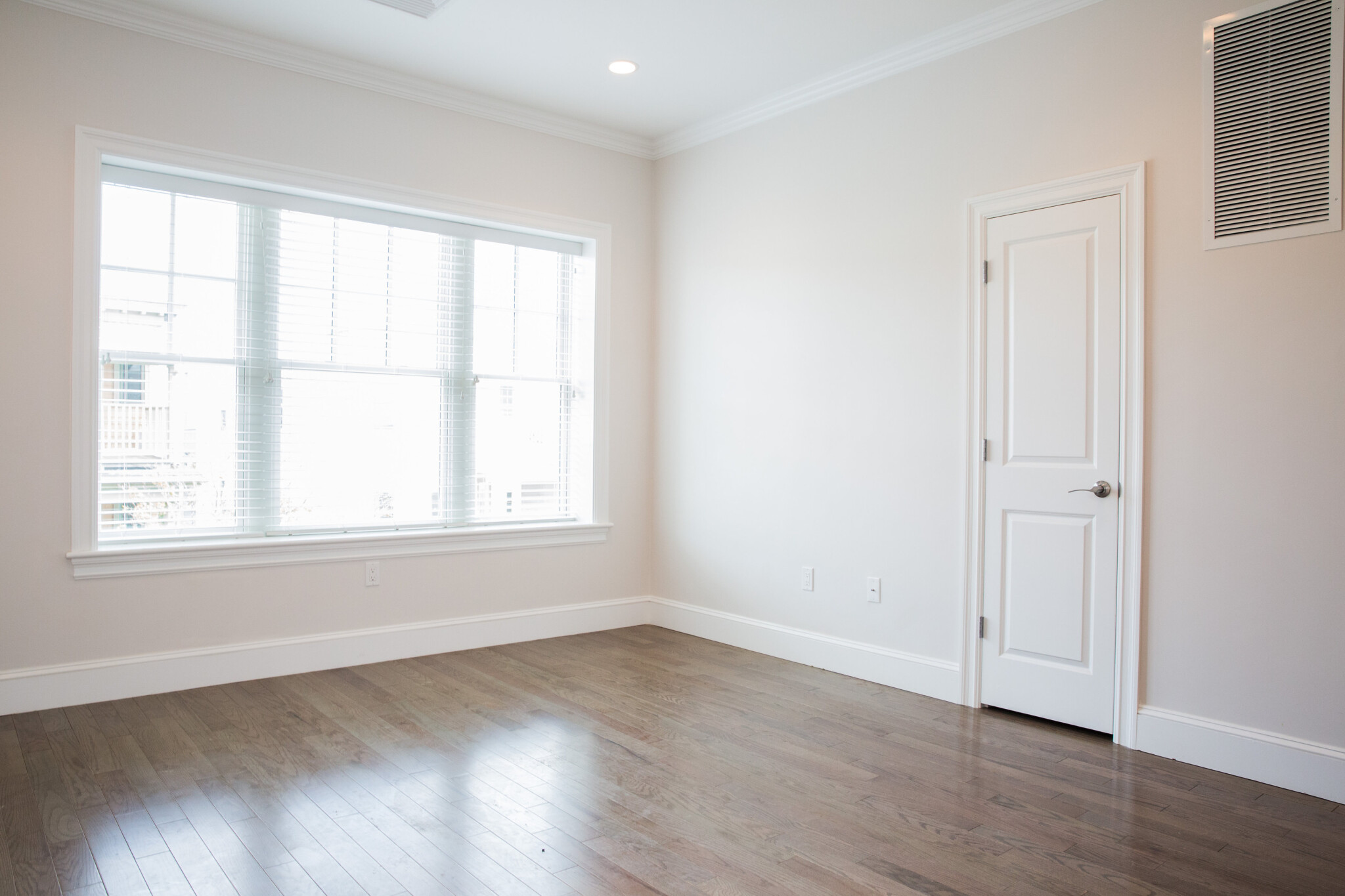 3 bed, 2 bath apartment for rent at 12 Harvard Ter Unit 4, Allston — photo 15 of 19