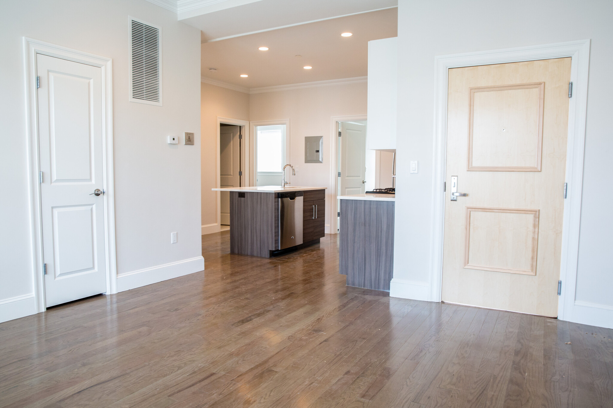 3 bed, 2 bath apartment for rent at 12 Harvard Ter Unit 4, Allston — photo 16 of 19