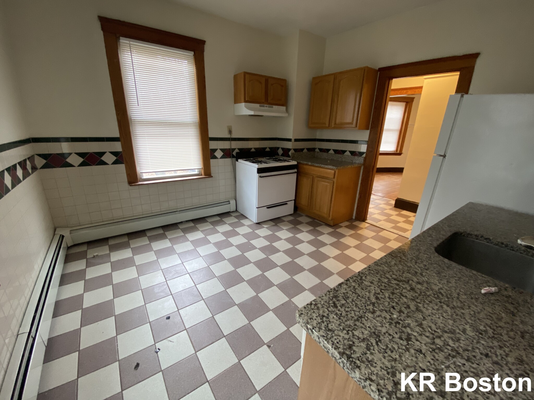 3 bed, 1.5 bath apartment for rent at 128 Glenville Ave Unit B, Allston — photo 7 of 13