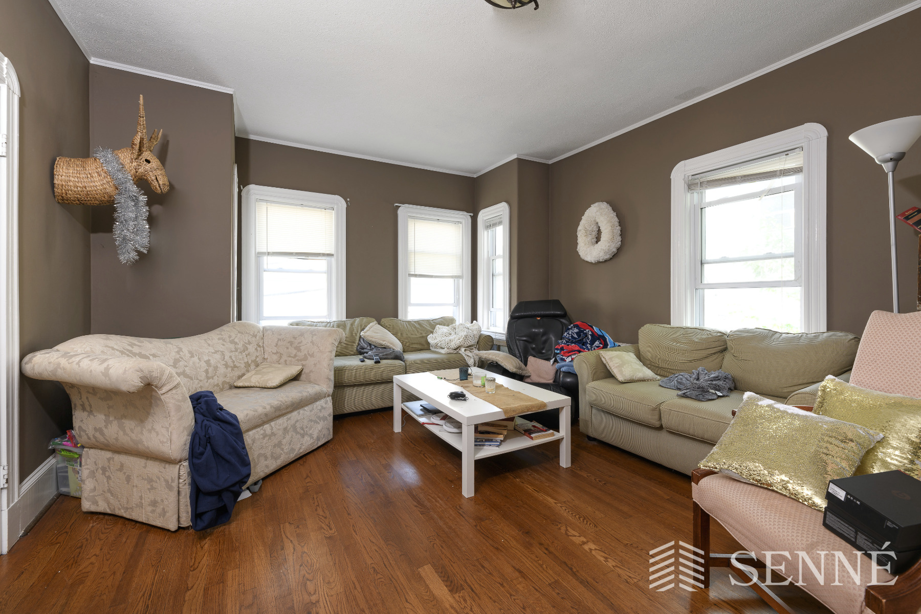 4 bed, 1 bath apartment for rent at 8 Kilby St Unit 1, Union Square — photo 2 of 8