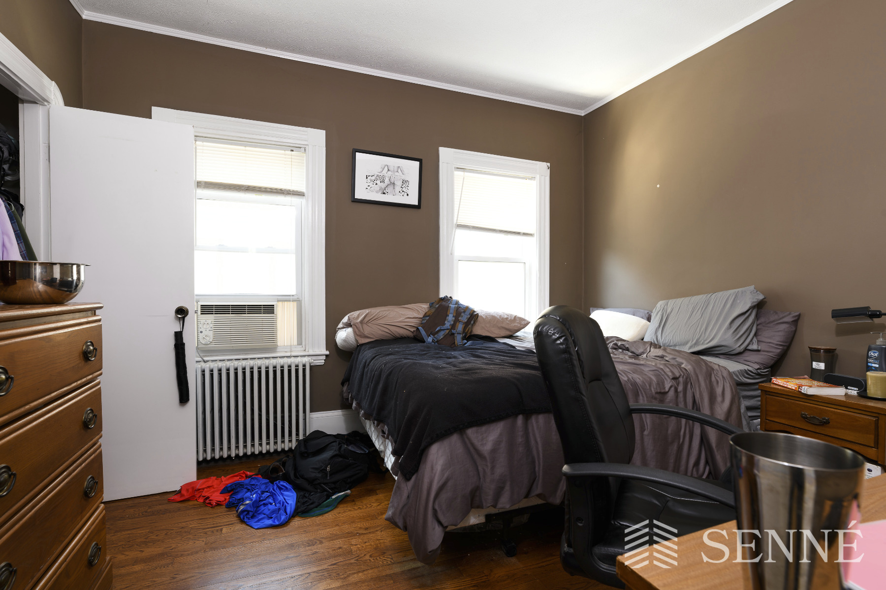 4 bed, 1 bath apartment for rent at 8 Kilby St Unit 1, Union Square — photo 4 of 8