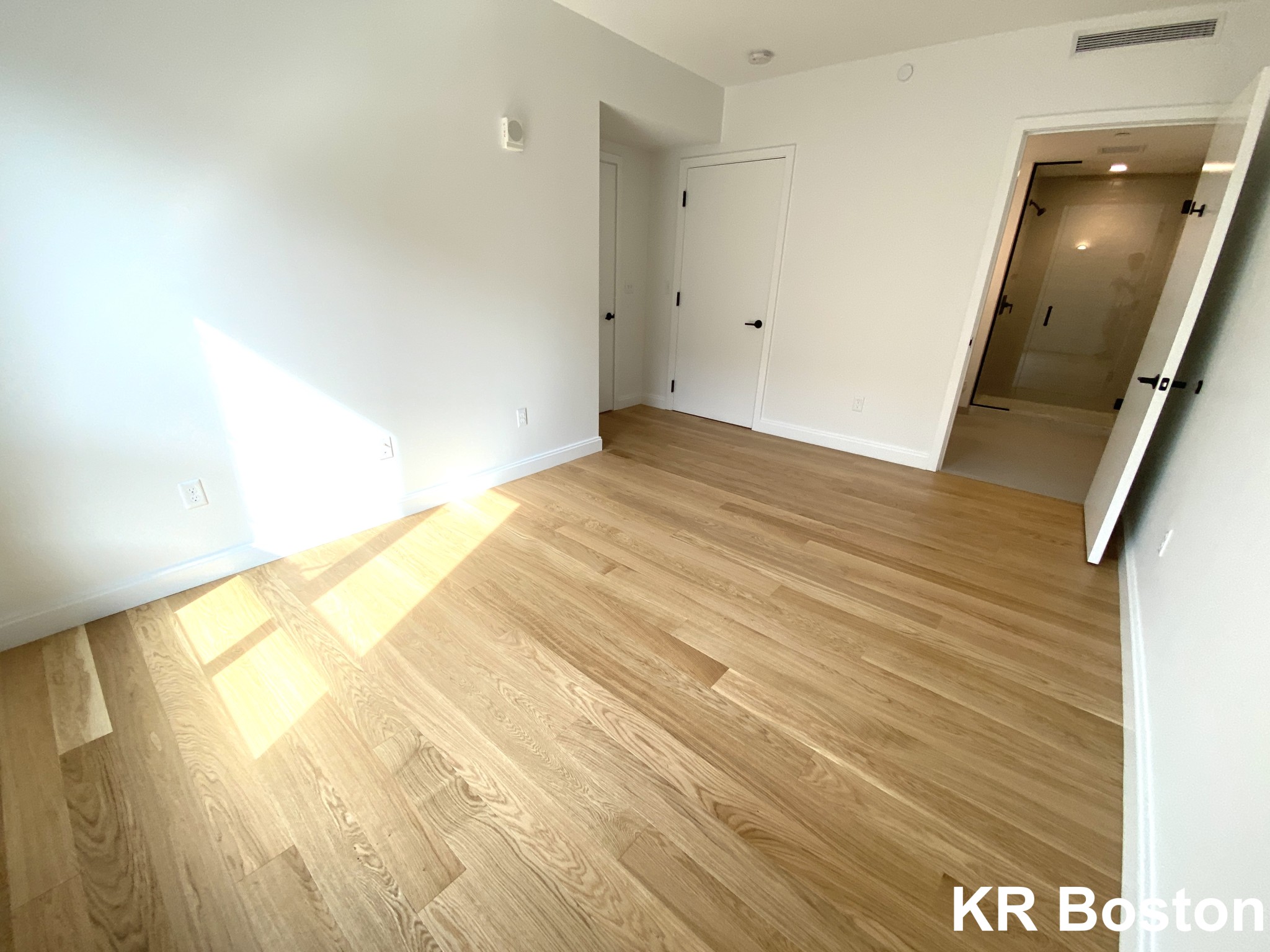 2 bed, 2 bath apartment for rent at 84 Gardner St Unit 210, Allston — photo 3 of 12