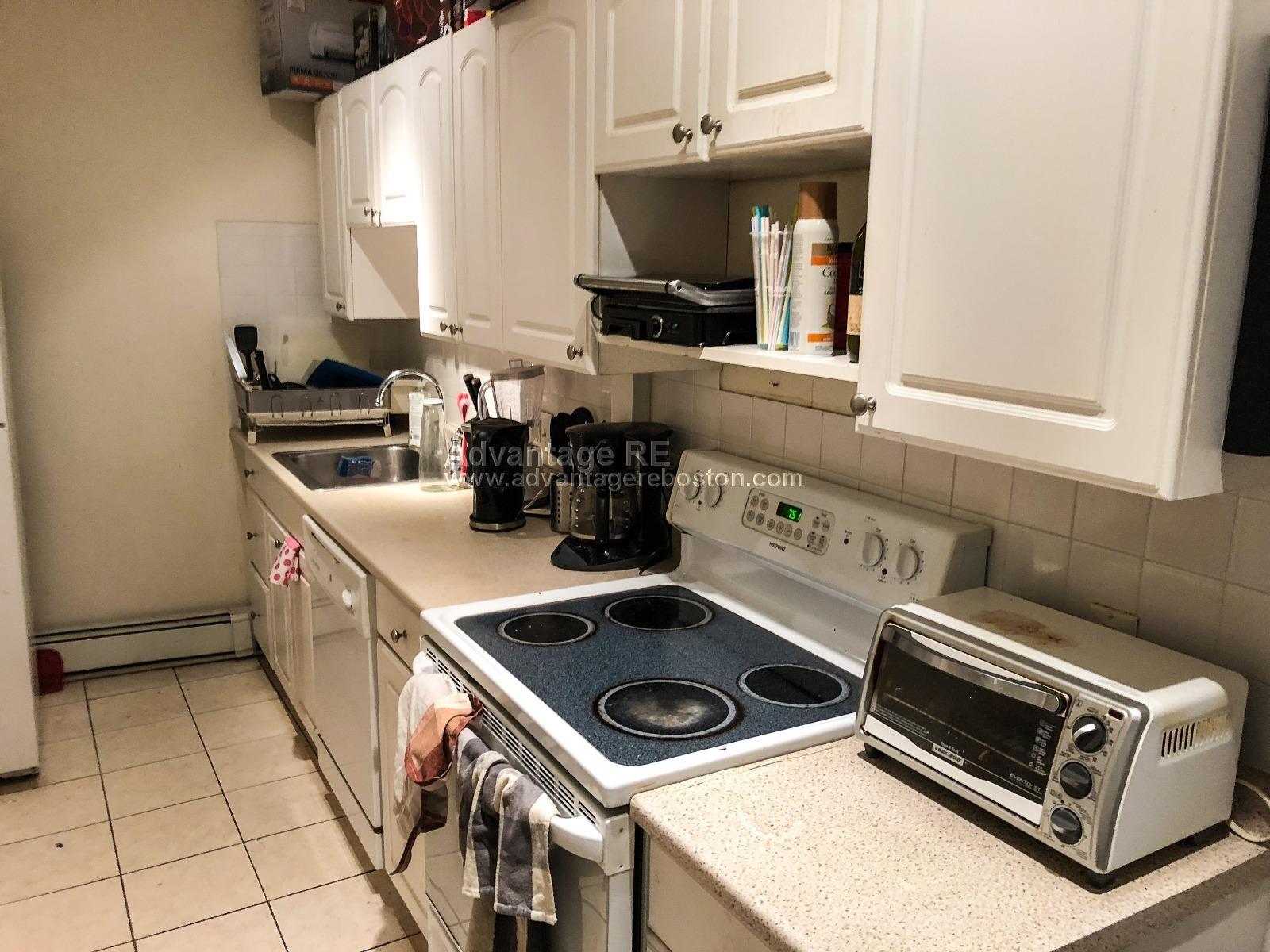 4 bed, 1.5 bath apartment for rent at 1657 Commonwealth Ave Unit 20, Brighton