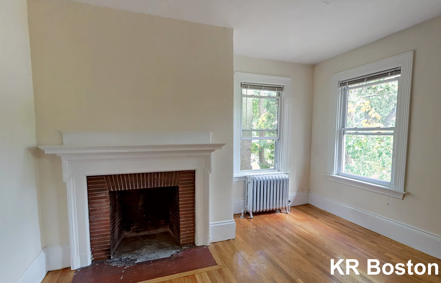 7 bed, 2 bath apartment for rent at 1776 Commonwealth Ave Unit 2, Brighton — photo 1 of 10