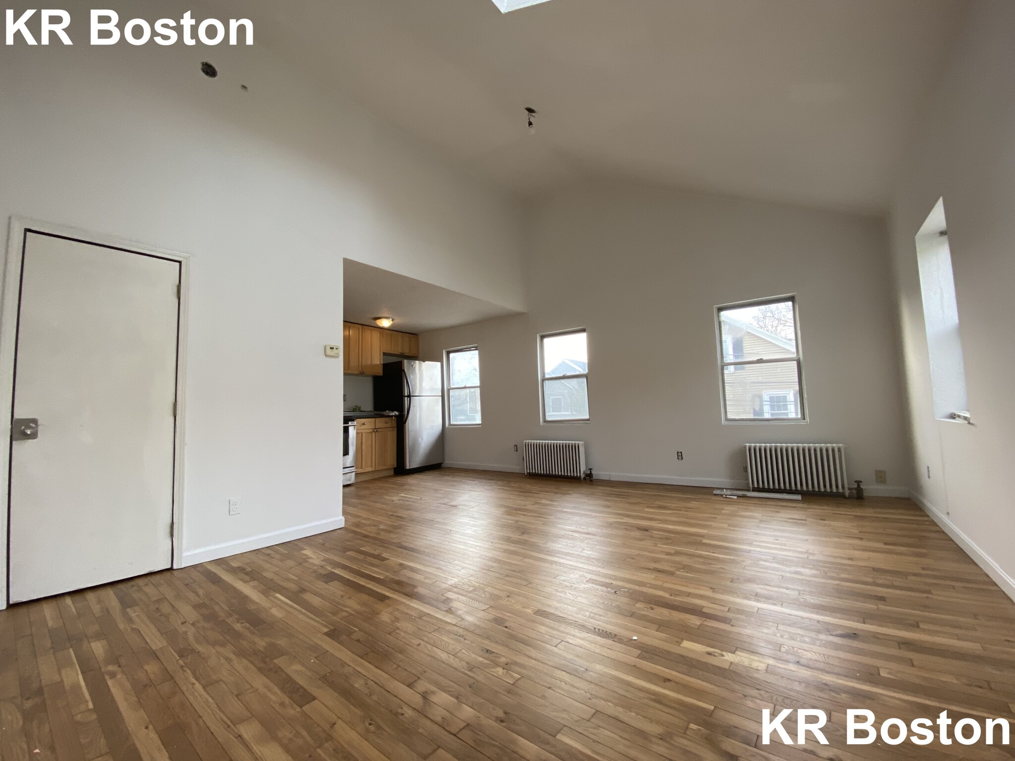 4 bed, 1 bath apartment for rent at 7 Shepard St Unit 1, Brighton — photo 1 of 8