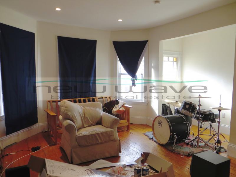 3 bed, 1 bath apartment for rent at 70 Calumet St Unit 1, Mission Hill — photo 10 of 13