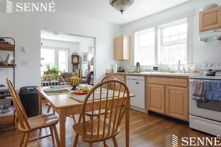 3 bed, 1.5 bath apartment for rent at 61 Elm Unit 2, Central Square — photo 3 of 10