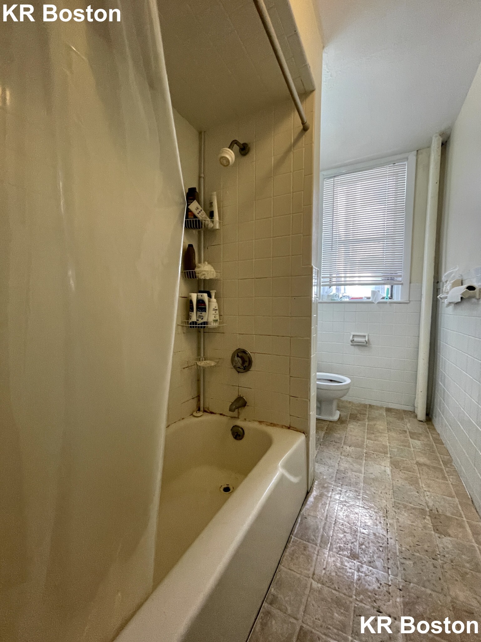3 bed, 1.5 bath apartment for rent at 1132 Commonwealth Ave Unit 6, Allston — photo 6 of 7