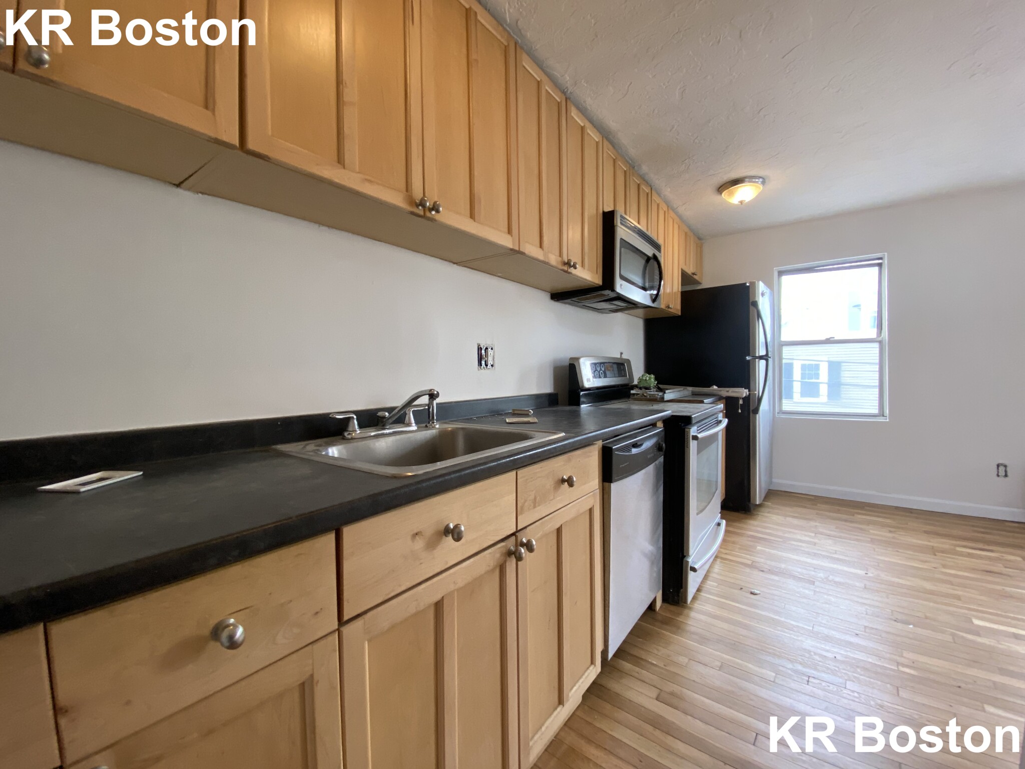 4 bed, 1 bath apartment for rent at 4 Shepard St Unit 0, Brighton — photo 4 of 8
