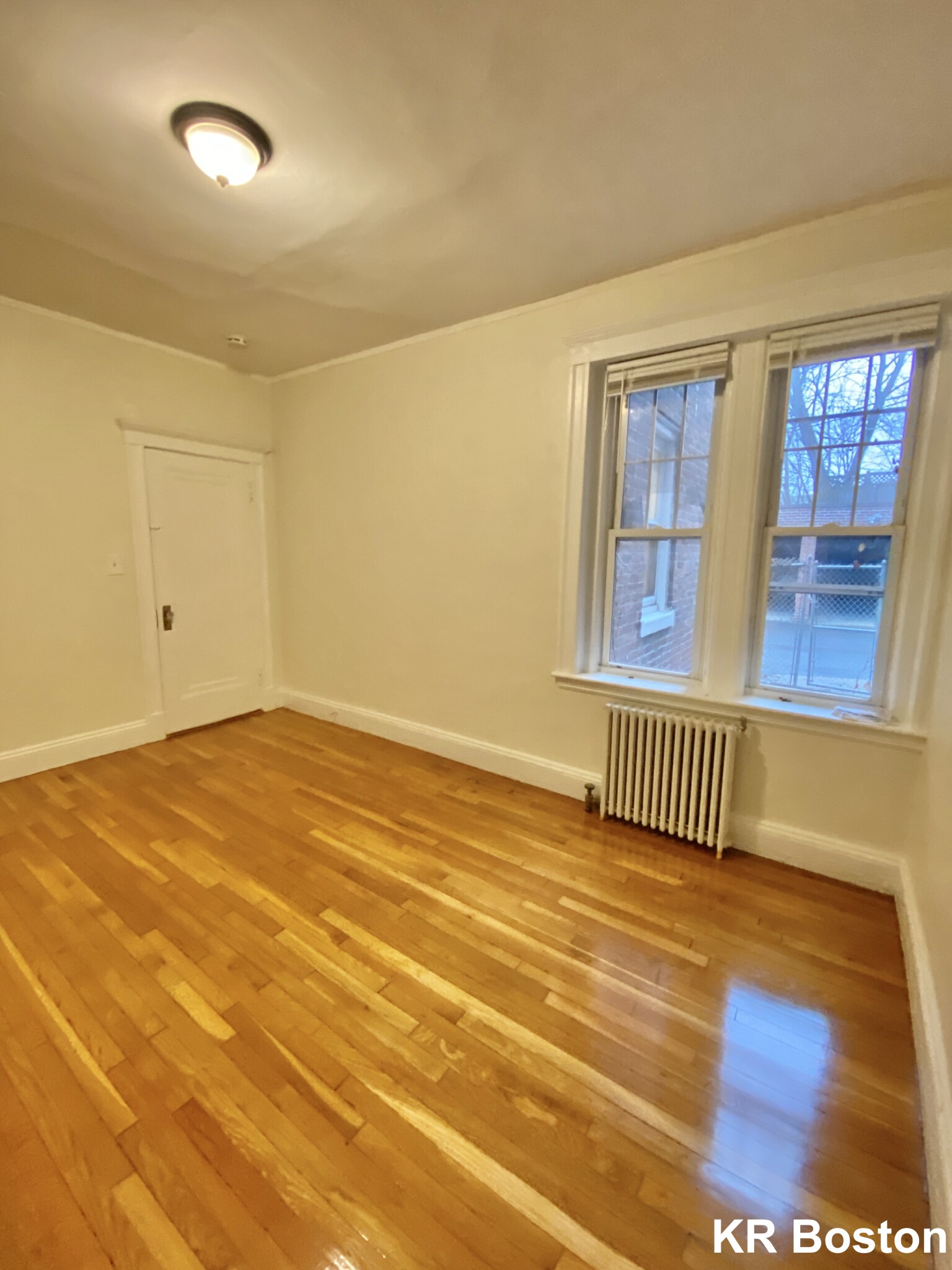 4 bed, 2 bath apartment for rent at 719 Washington St Unit 1, Washington Square — photo 1 of 11