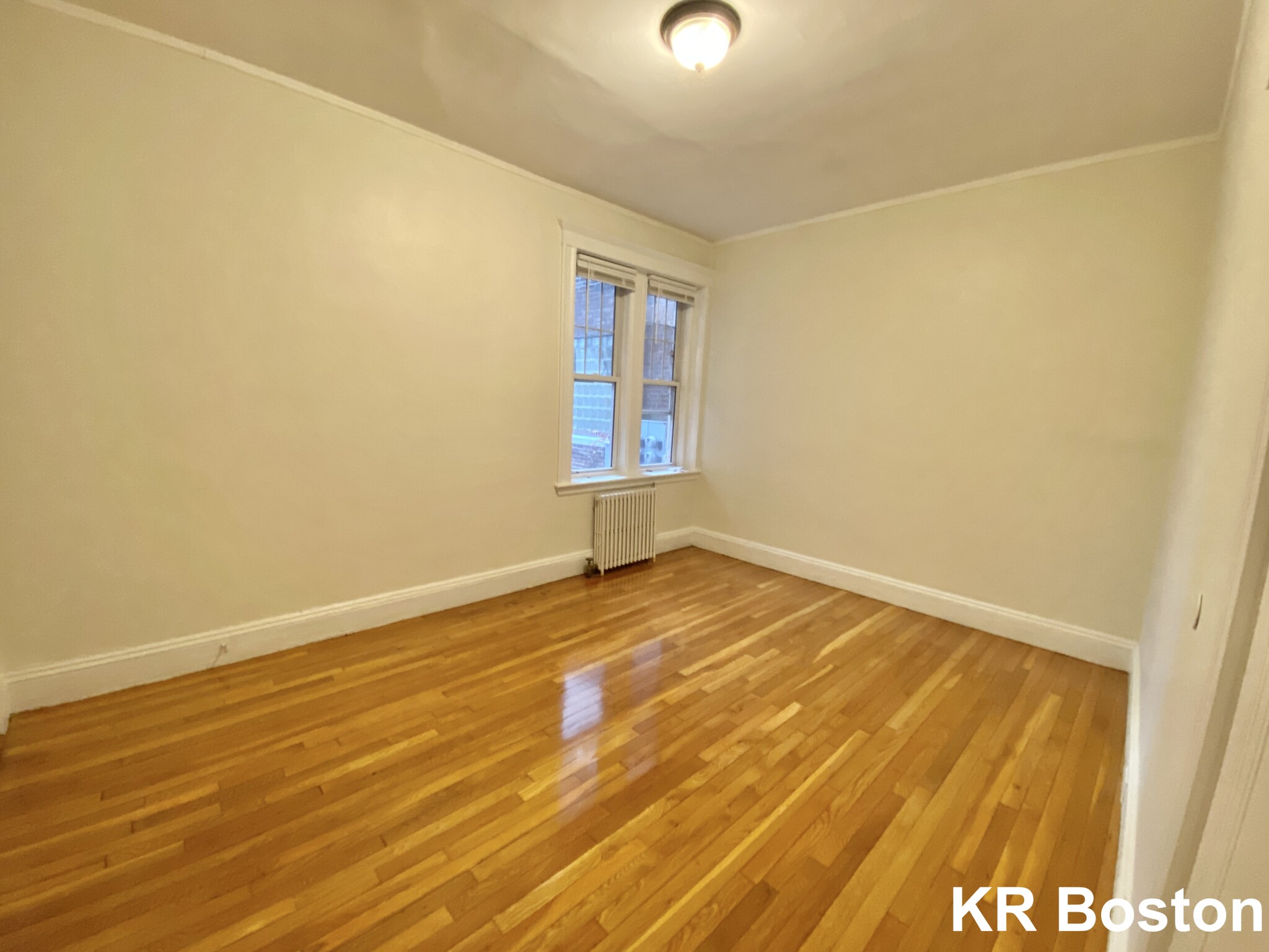 4 bed, 2 bath apartment for rent at 719 Washington St Unit 1, Washington Square — photo 6 of 11
