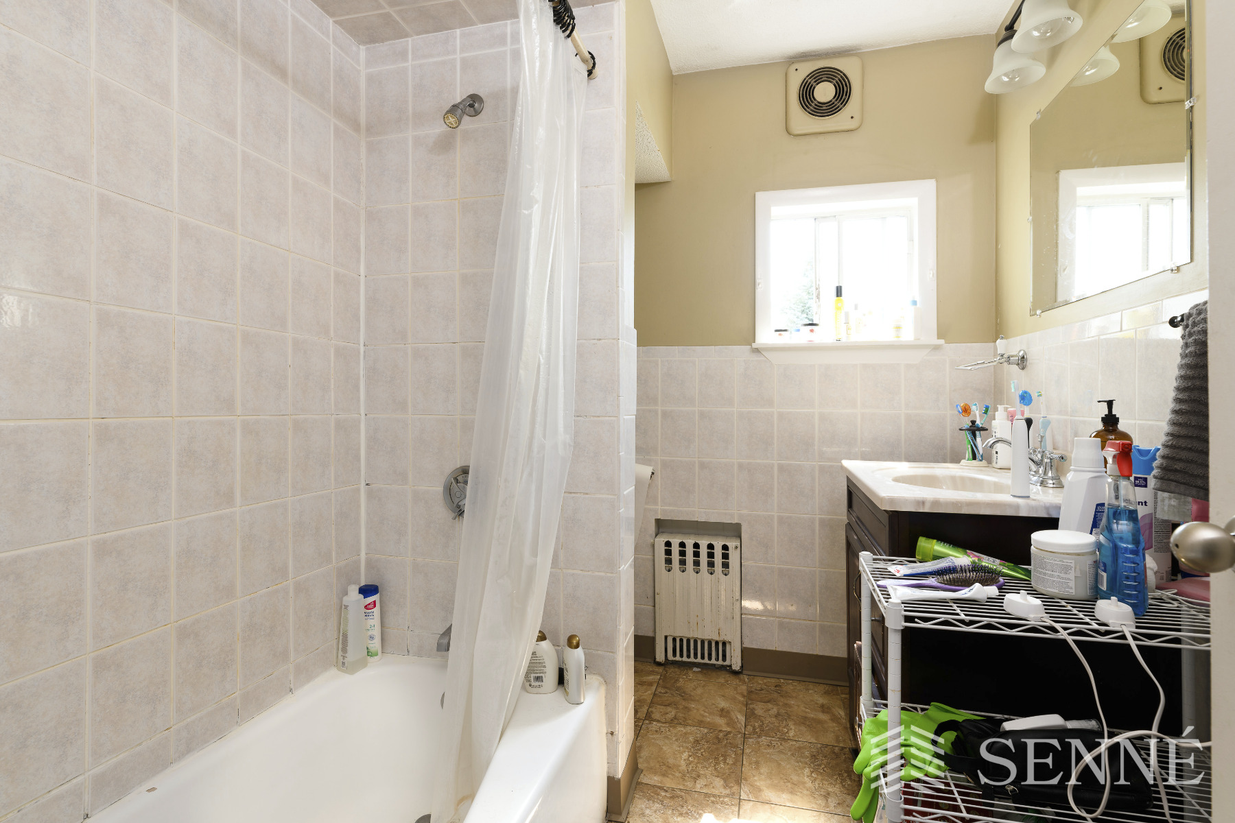 4 bed, 1 bath apartment for rent at 8 Kilby St Unit 1, Union Square — photo 8 of 8