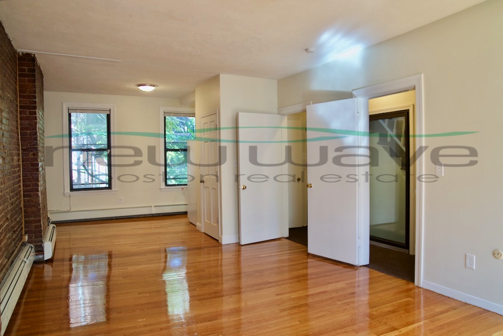 3 bed, 1 bath apartment for rent at 38 Bradford St Unit 3, South End — photo 3 of 15